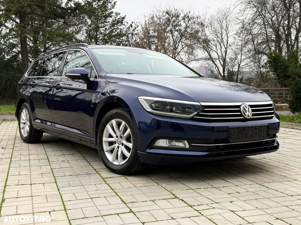Volkswagen Passat 1.6 TDI SCR DSG Comfortline - 12