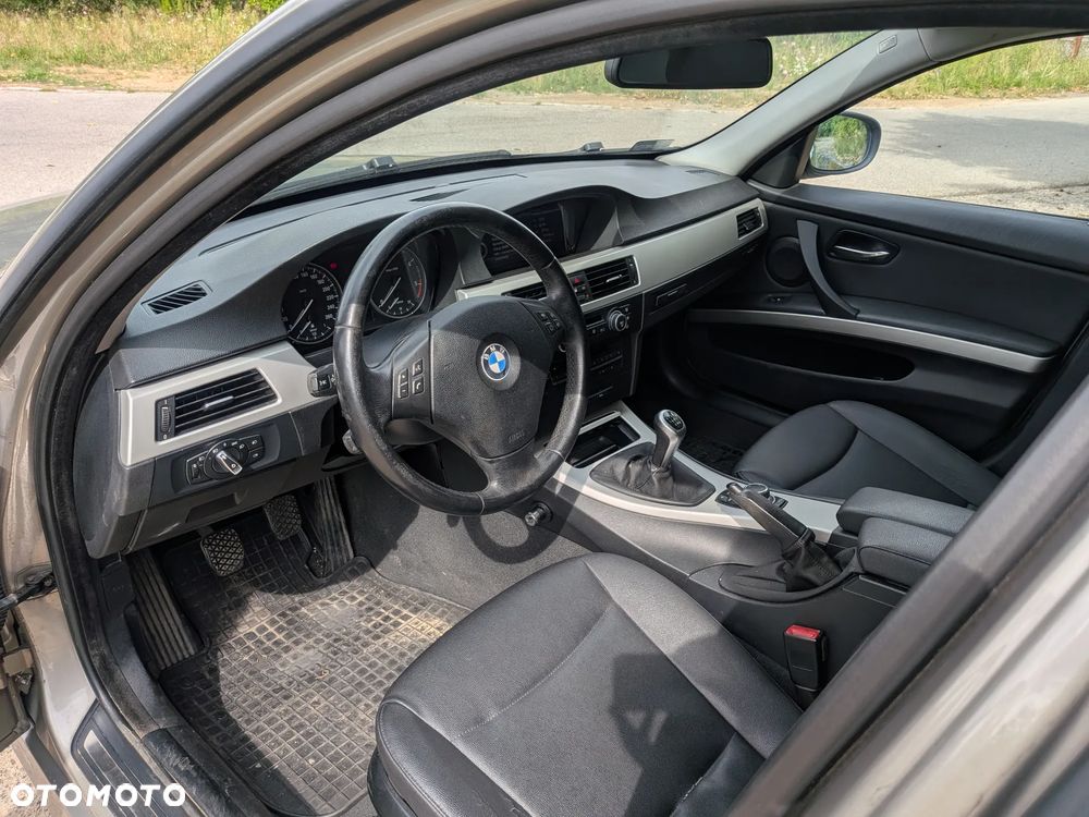 BMW Seria 3 318d DPF - 5