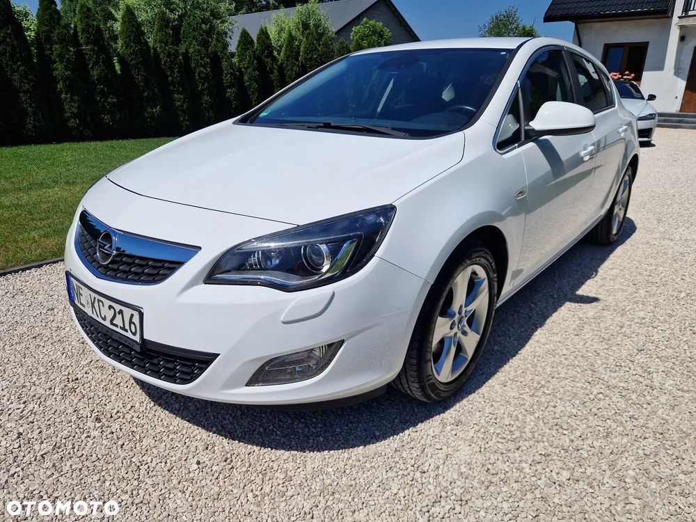 Opel Astra 1.6 Turbo - 14