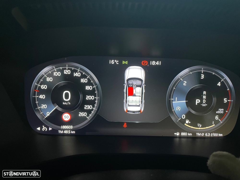 Volvo XC 40 2.0 D3 Momentum Geartronic - 12