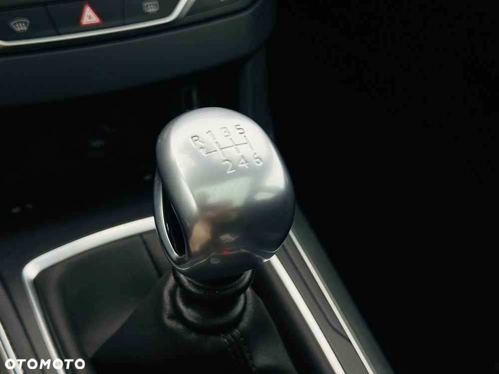 Peugeot 308 BlueHDi 130 Stop & Start Allure - 17