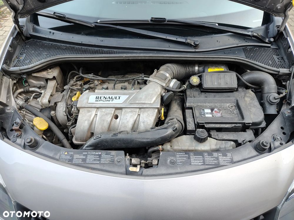 Renault Clio 2.0 16V Sport - 28