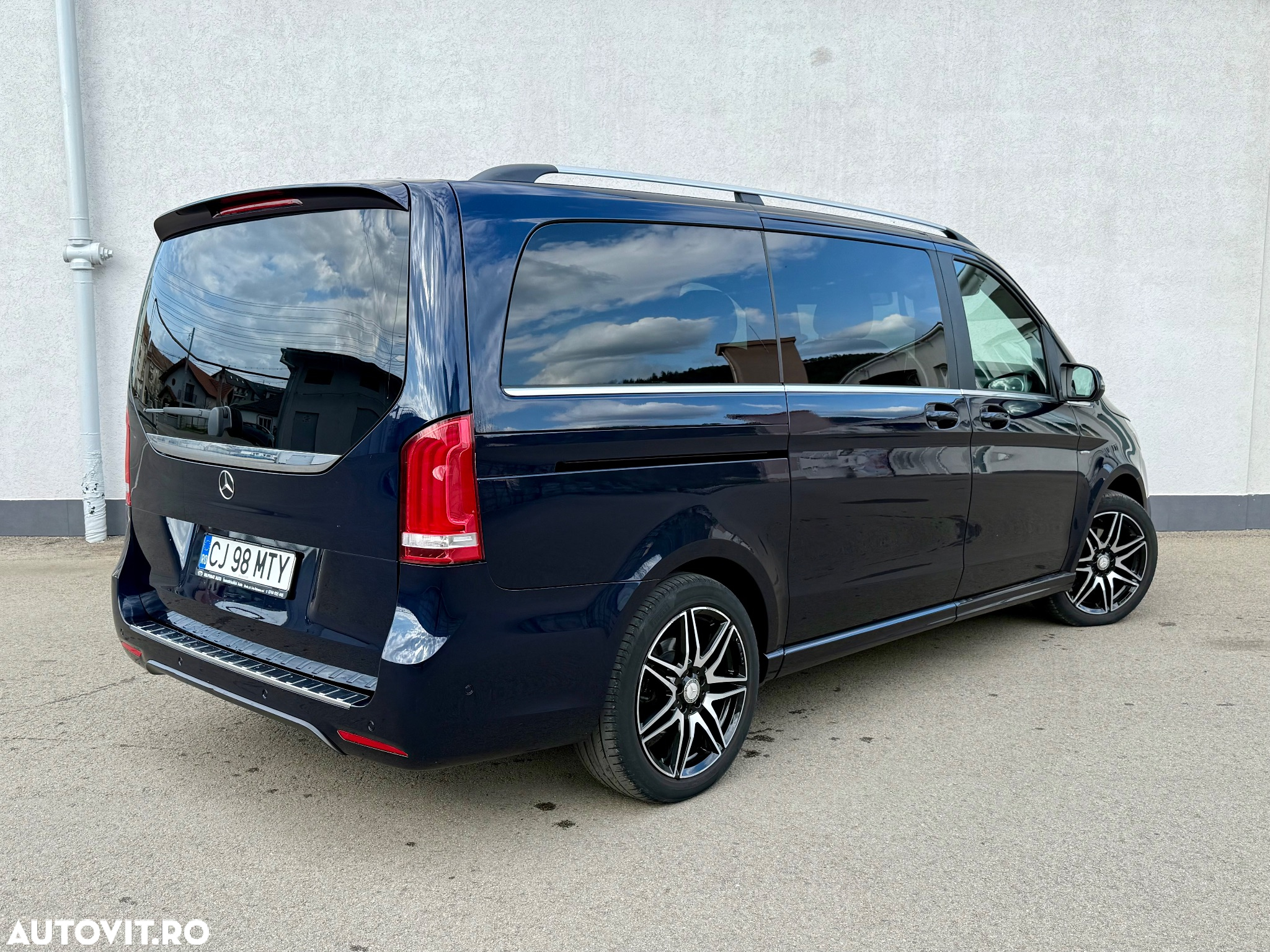 Mercedes-Benz V 250 (BlueTEC) d lang 4Matic 7G-TRONIC Avantgarde Edition - 35