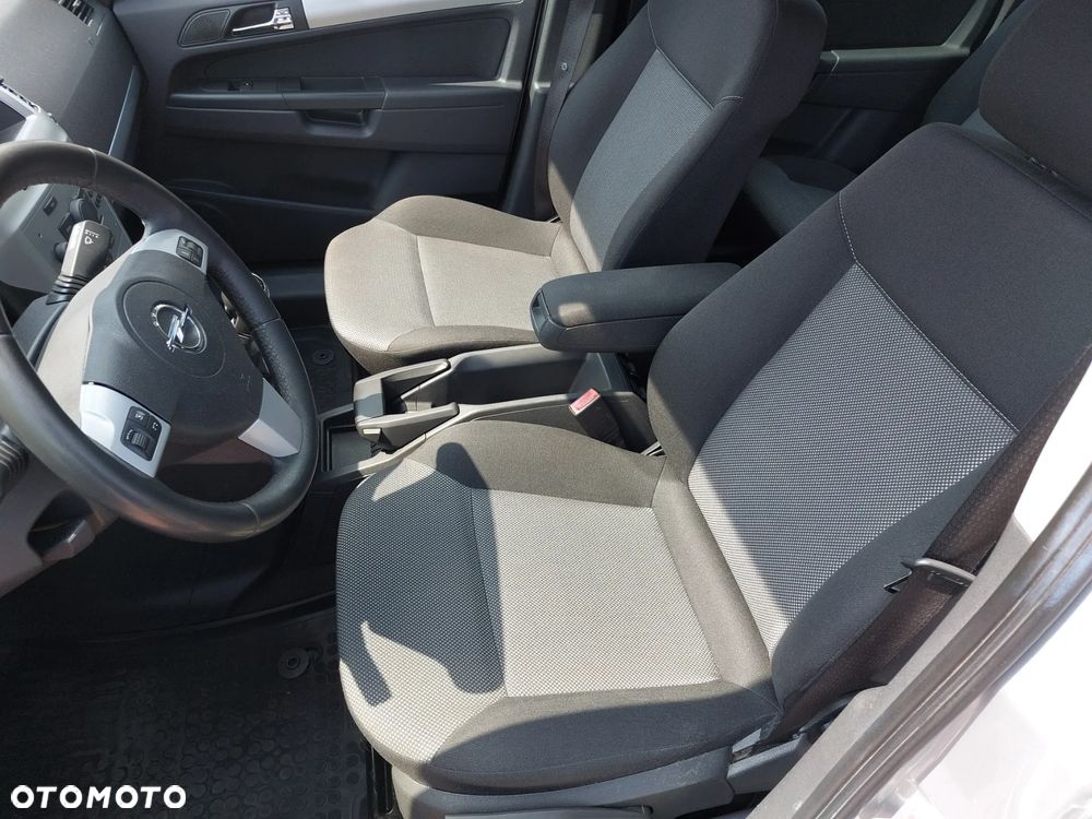 Opel Zafira - 8
