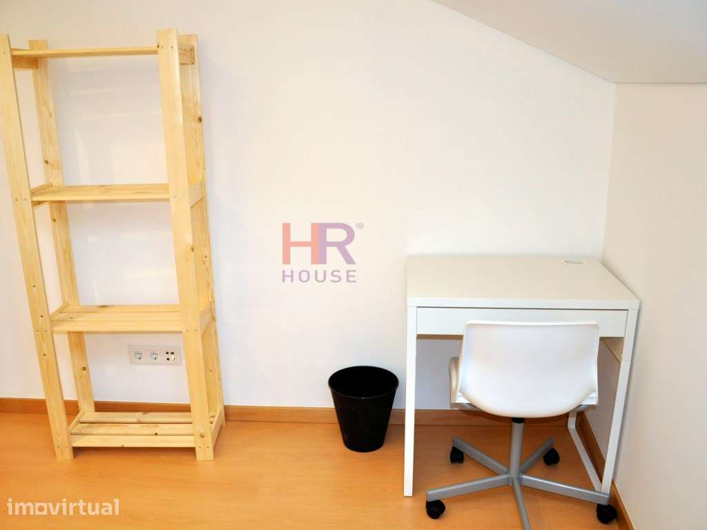 Arrenda-se Quarto para estudante com cama de casal ao lado do Hospi... - Grande imagem: 3/15