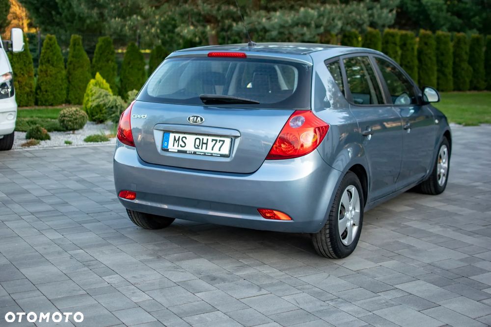 Kia Ceed - 19