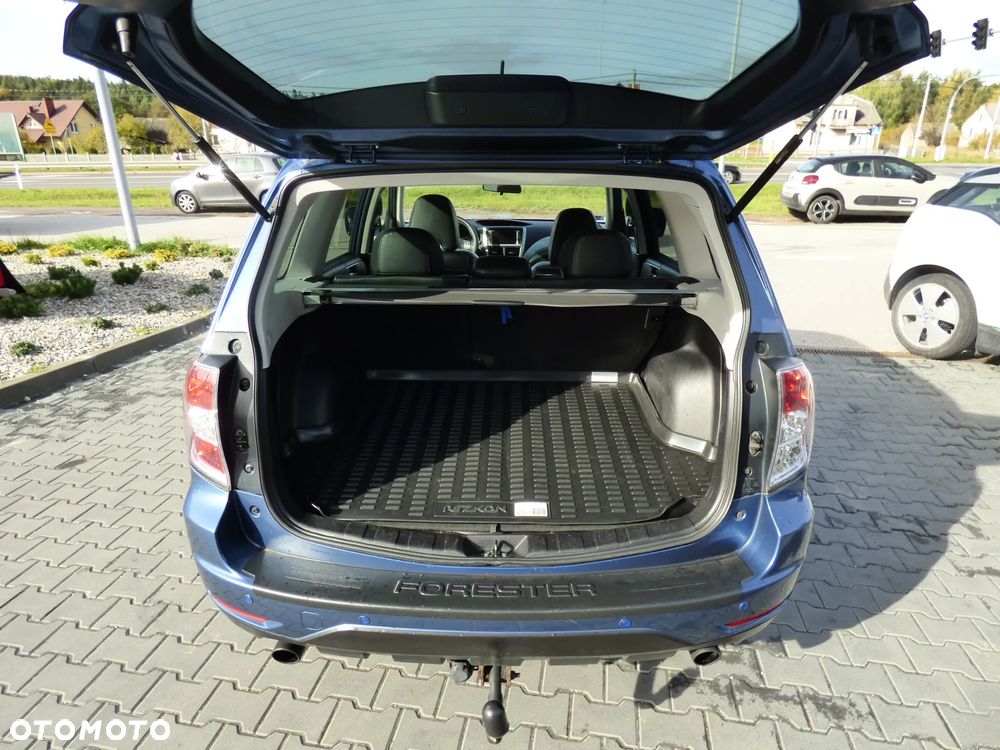 Subaru Forester 2.0 XE NAV - 10