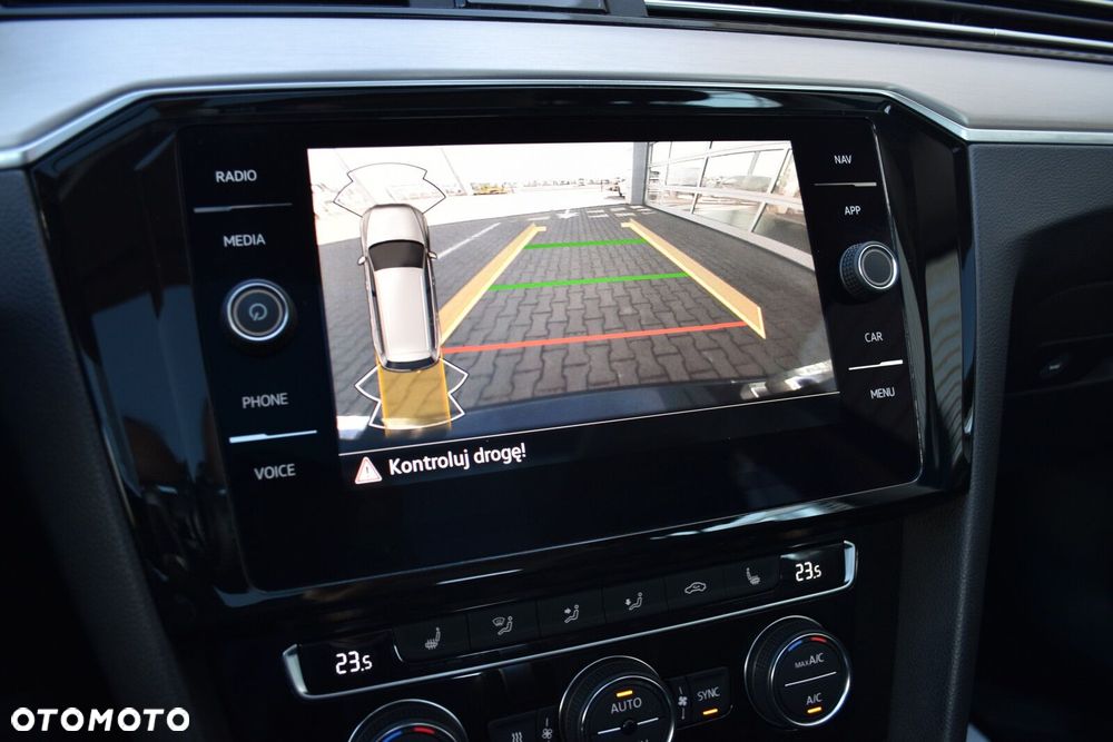 Volkswagen Passat 2.0 TDI Bi-Turbo BMT 4Mot Highline DSG - 16