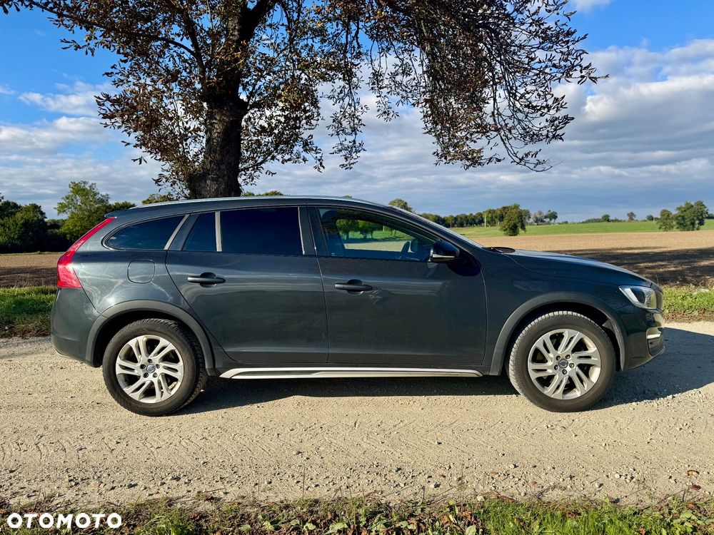 Volvo V60 Cross Country D4 AWD Summum - 8