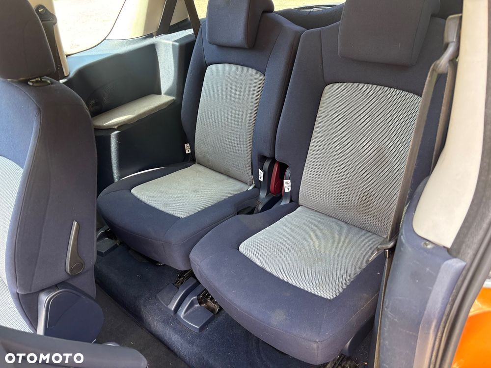Peugeot 1007 1.4 Trendy - 18