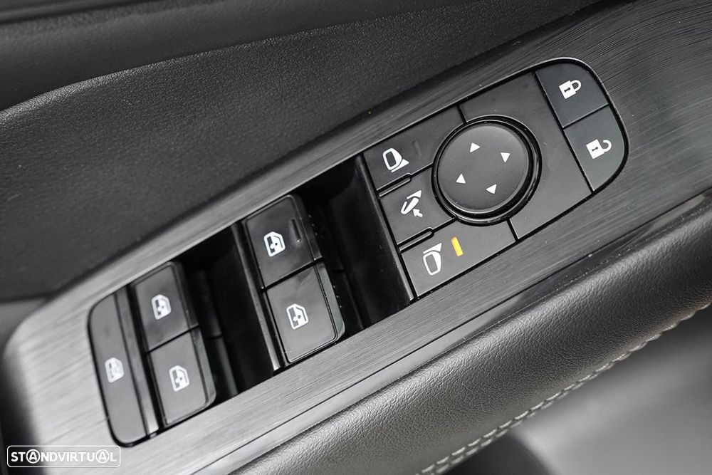 Nissan Qashqai 1.3 DIG-T N-Connecta Xtronic - 19