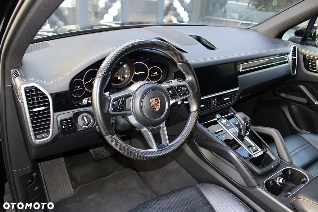 Porsche Cayenne Standard - 17