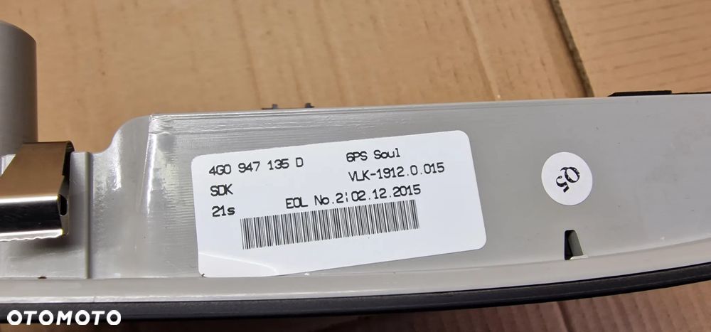 Lampka oświetlenie kabiny podsufitki Audi A6 C7 S-Line 4G0947135D - 7