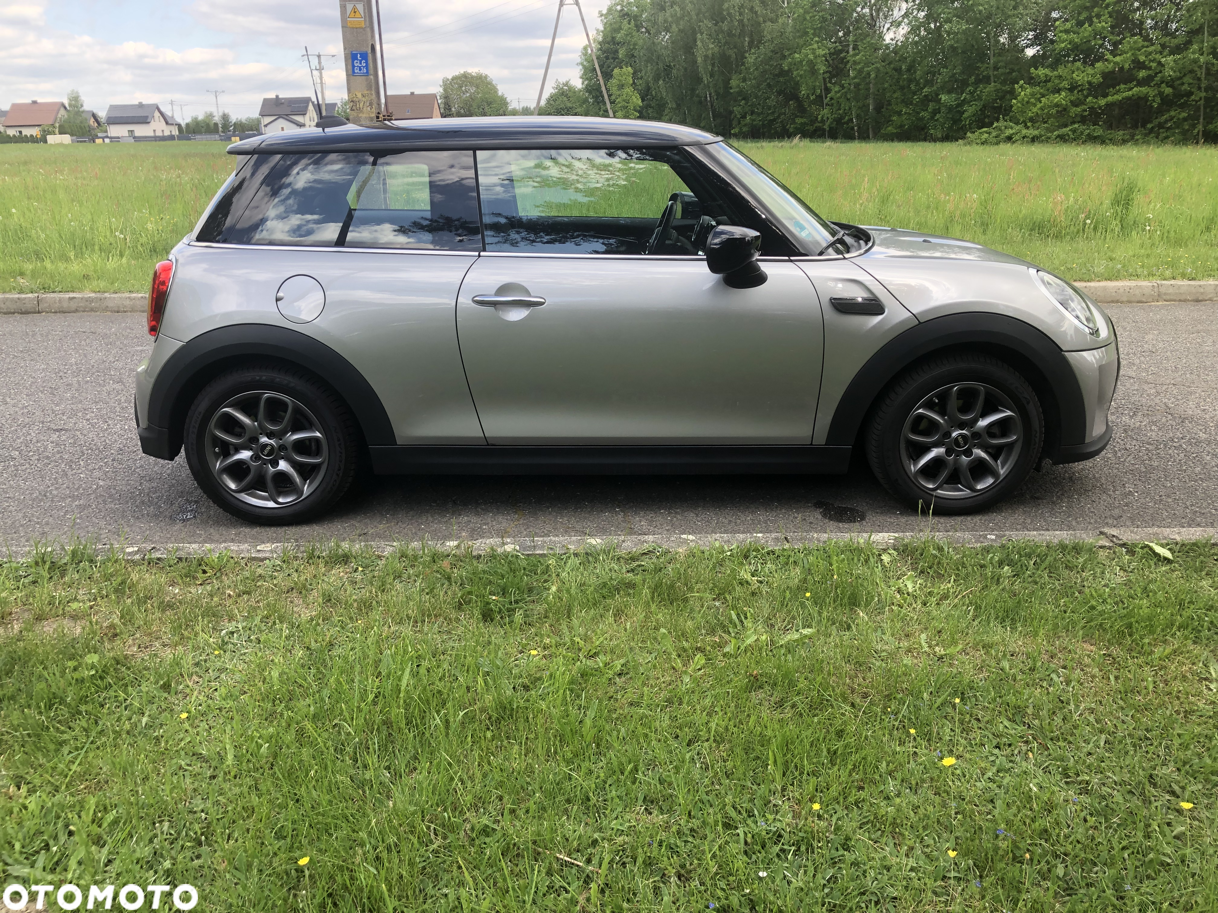 MINI Cooper Essential Trim - 4