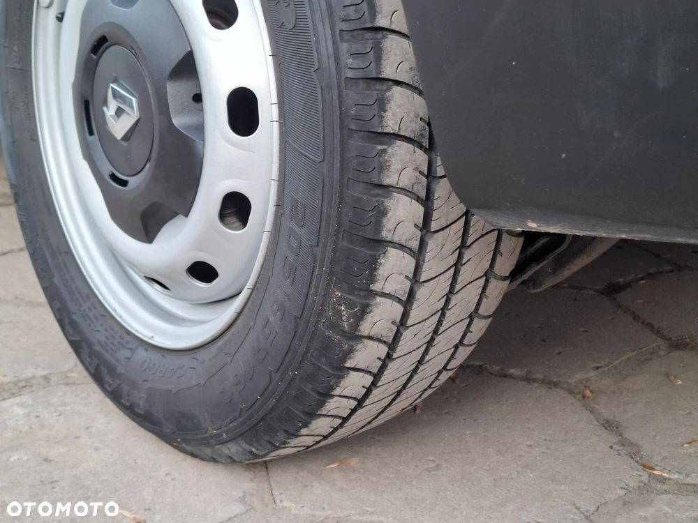 Renault Trafic 2017 LONG 1.6DCI 125KM KLIMA 3OSOBOWY - 32