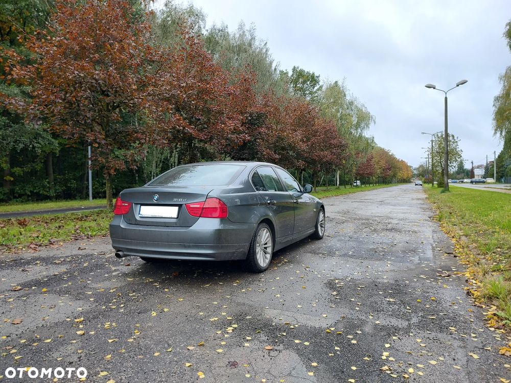 BMW Seria 3 318d - 6