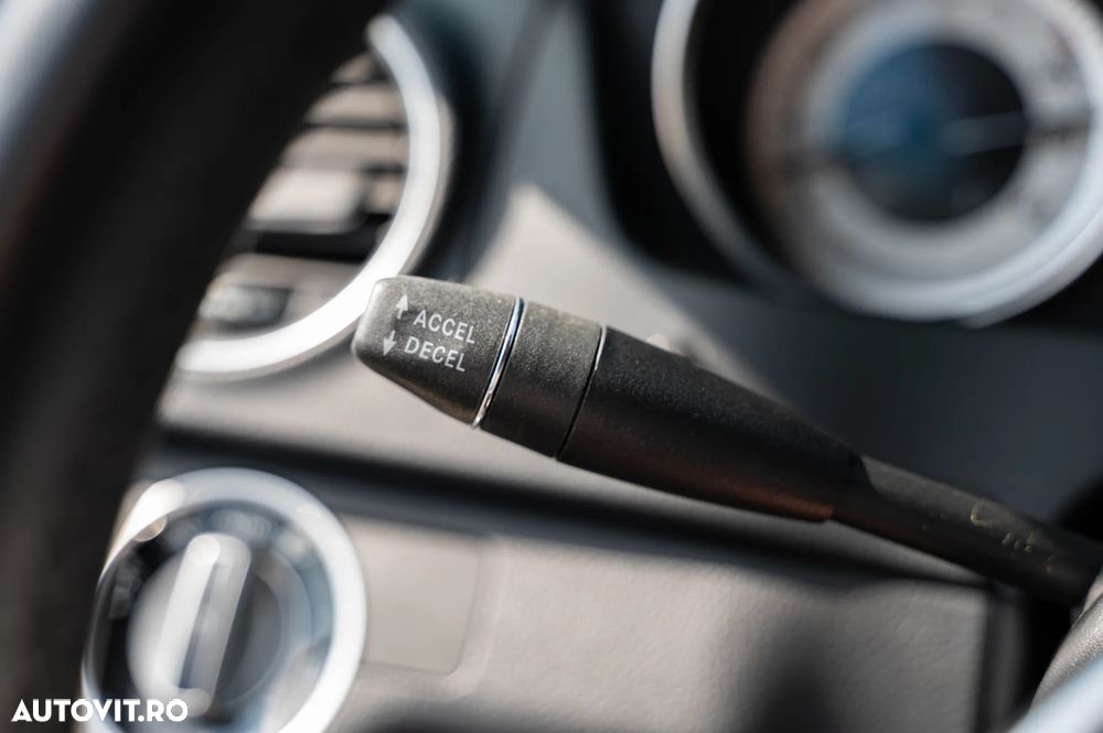Mercedes-Benz C - 22