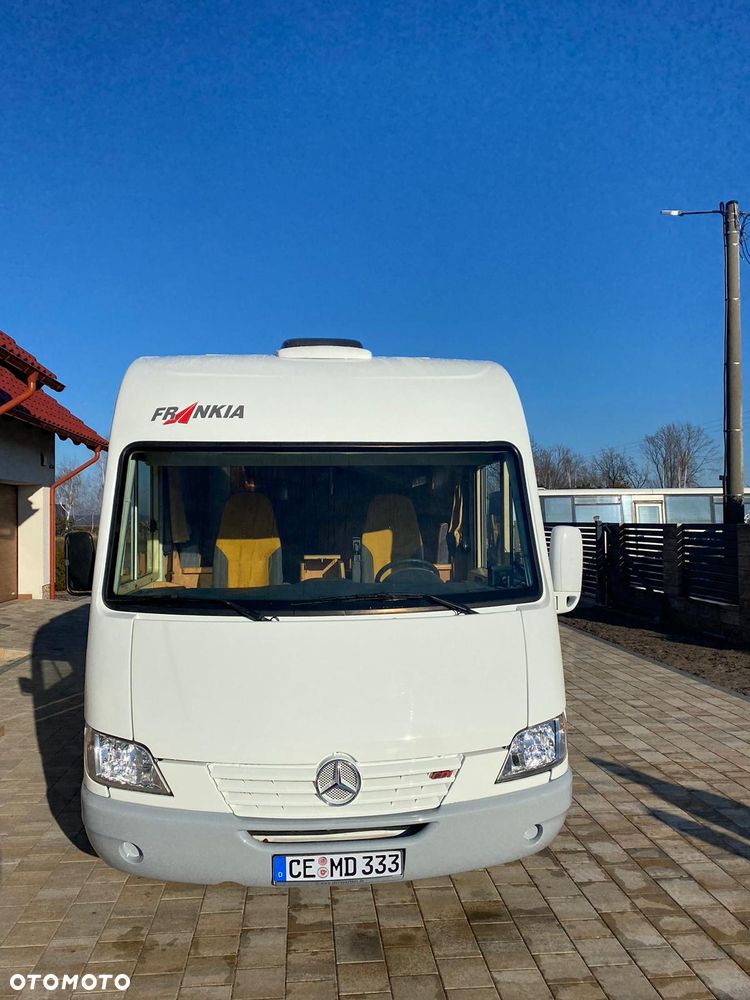 Mercedes-Benz Sprinter - 3