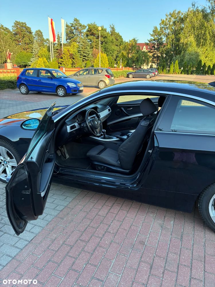 BMW Seria 3 325i - 12