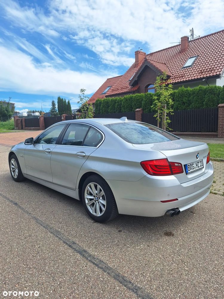 BMW Seria 5 520i - 4