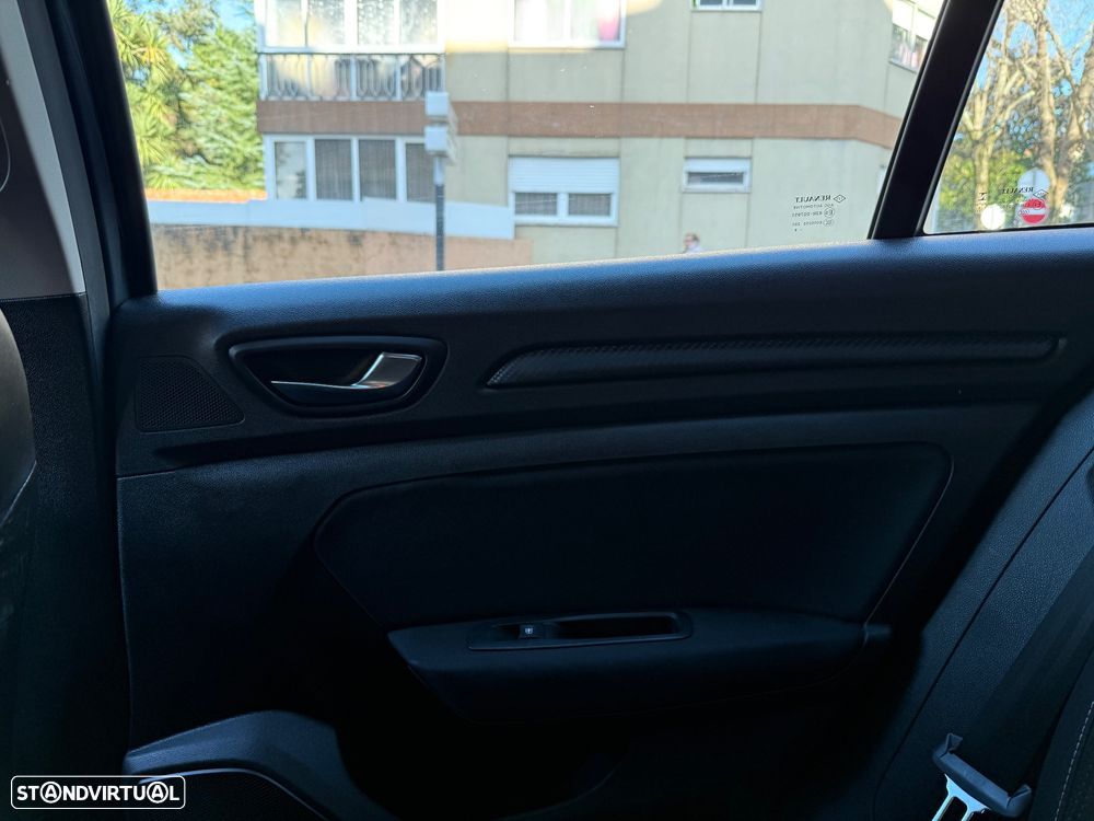 Renault Mégane Sport Tourer ENERGY dCi 110 EDC BUSINESS - 18