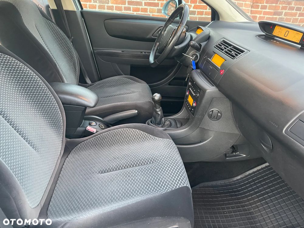 Citroën C4 1.6 16V Exclusive - 9
