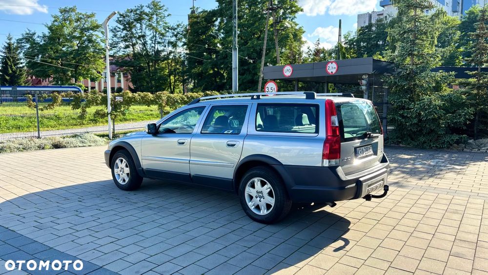 Volvo XC 70 D5 AWD Summum - 8