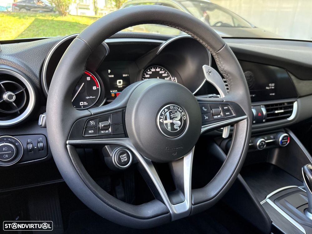 Alfa Romeo Giulia 2.2 D Super AT8 - 6