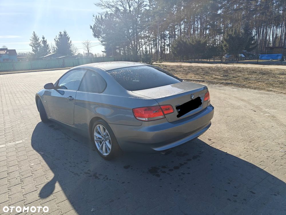 BMW Seria 3 320d - 8
