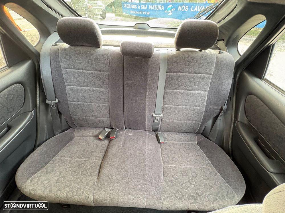 Toyota Corolla L/B 1.4 Sol AC - 10