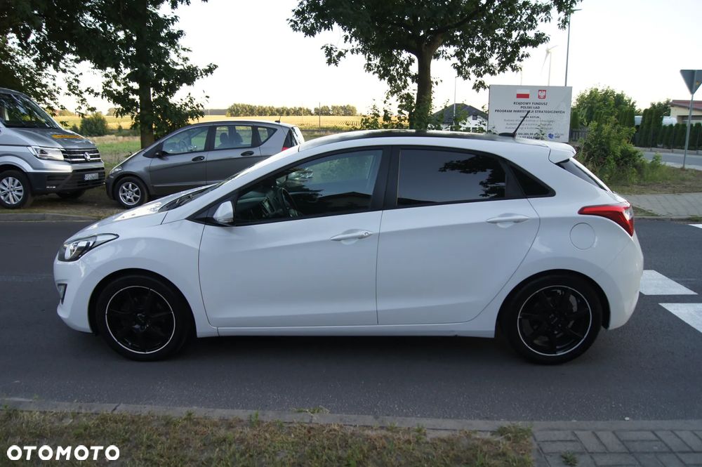 Hyundai i30 blue 1.4 YES Gold - 8