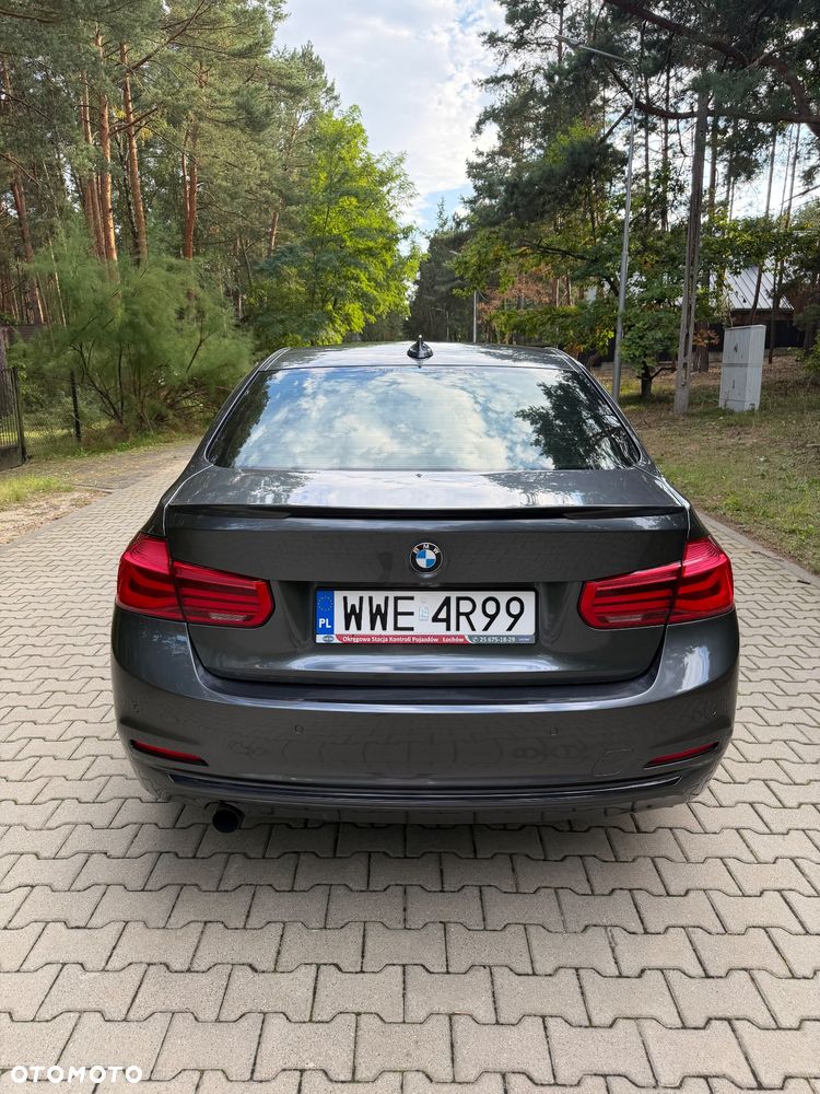BMW Seria 3 318d - 5
