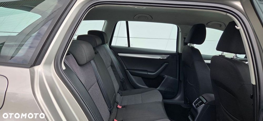 Skoda Octavia 1.6 TDI Green tec Edition - 23