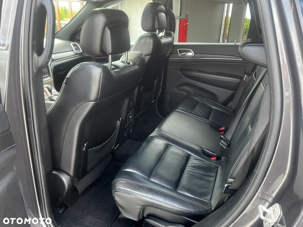 Jeep Grand Cherokee - 11
