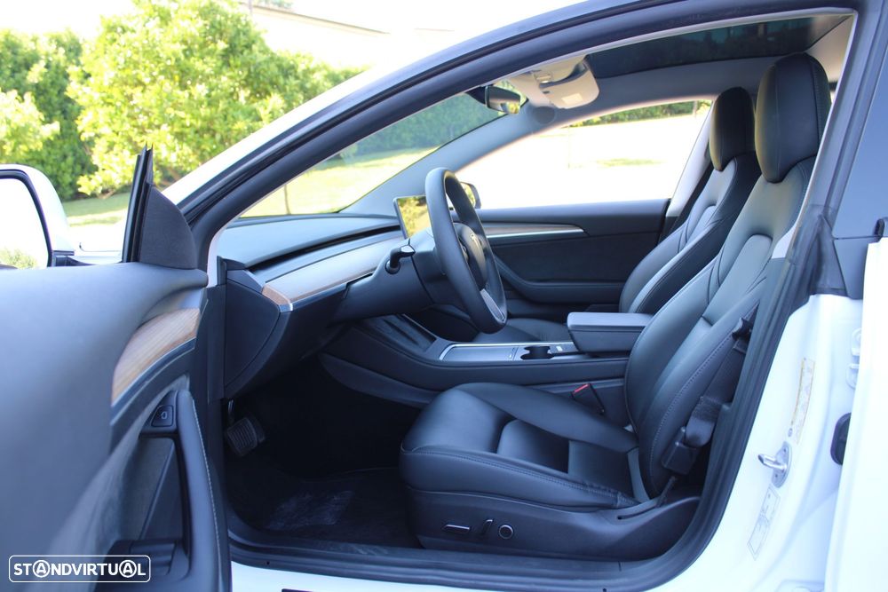 Tesla Model 3 Standard Range Plus RWD - 4