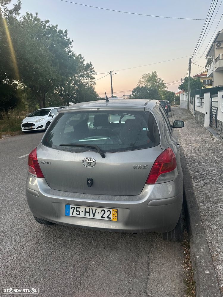 Toyota Yaris 1.0 VVT-i AC Manual - 5