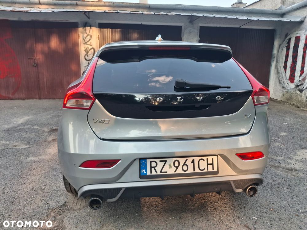 Volvo V40 - 4
