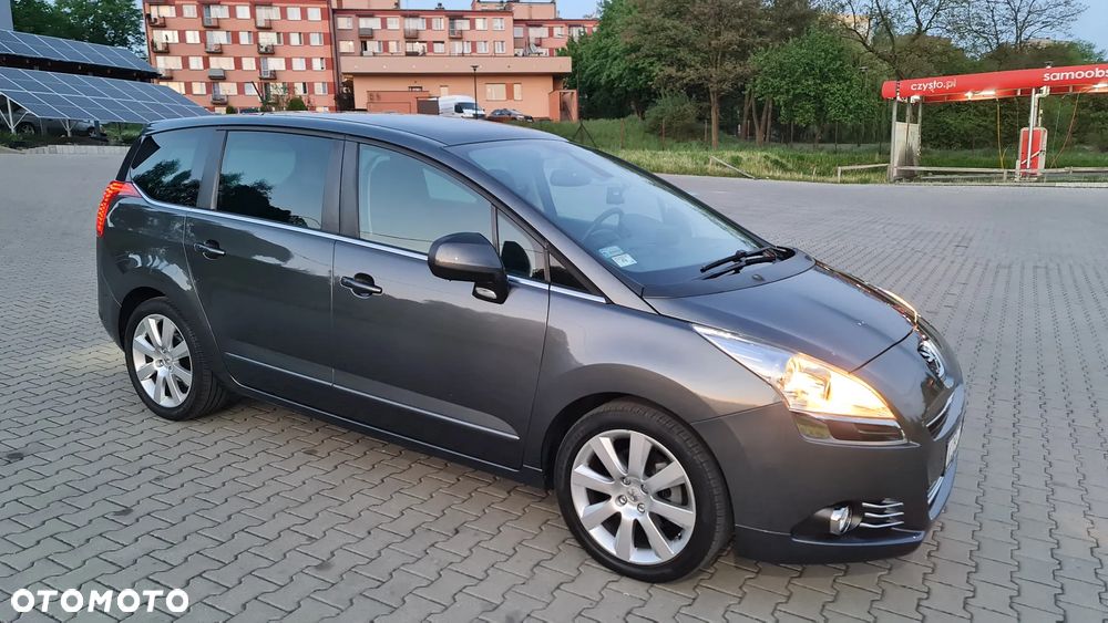Peugeot 5008 1.6 THP Premium + - 25