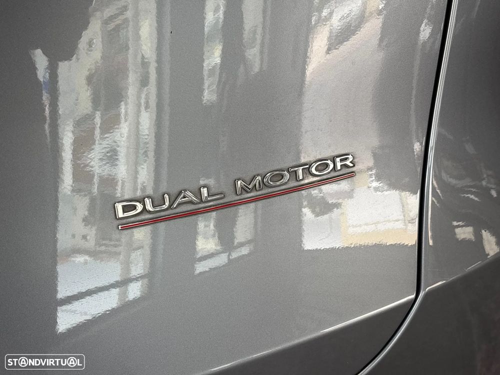 Tesla Model Y Performance Tração Integral - 18