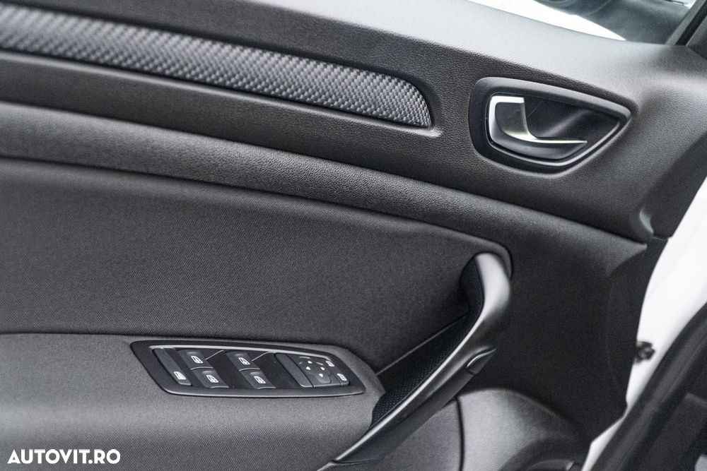 Renault Megane BLUE dCi 115 INTENS - 24