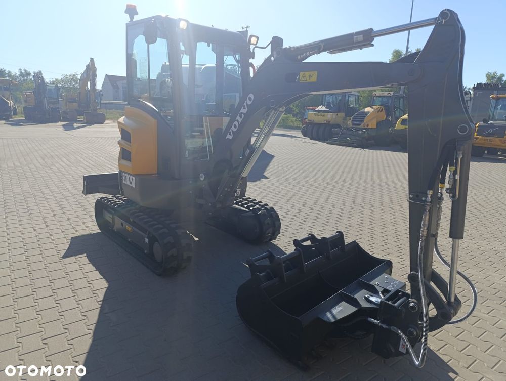 Volvo ECR25D - 5