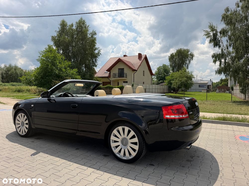 Audi A4 Cabrio 3.2 FSI Multitronic - 4
