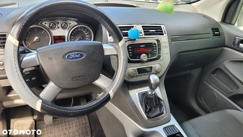 Ford Kuga 2.0 TDCi 2x4 Trend - 12