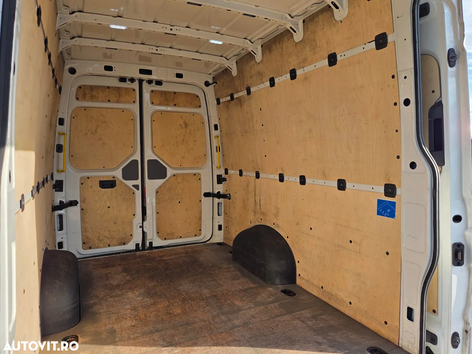 Volkswagen New Crafter Extralung L4H3 - 16