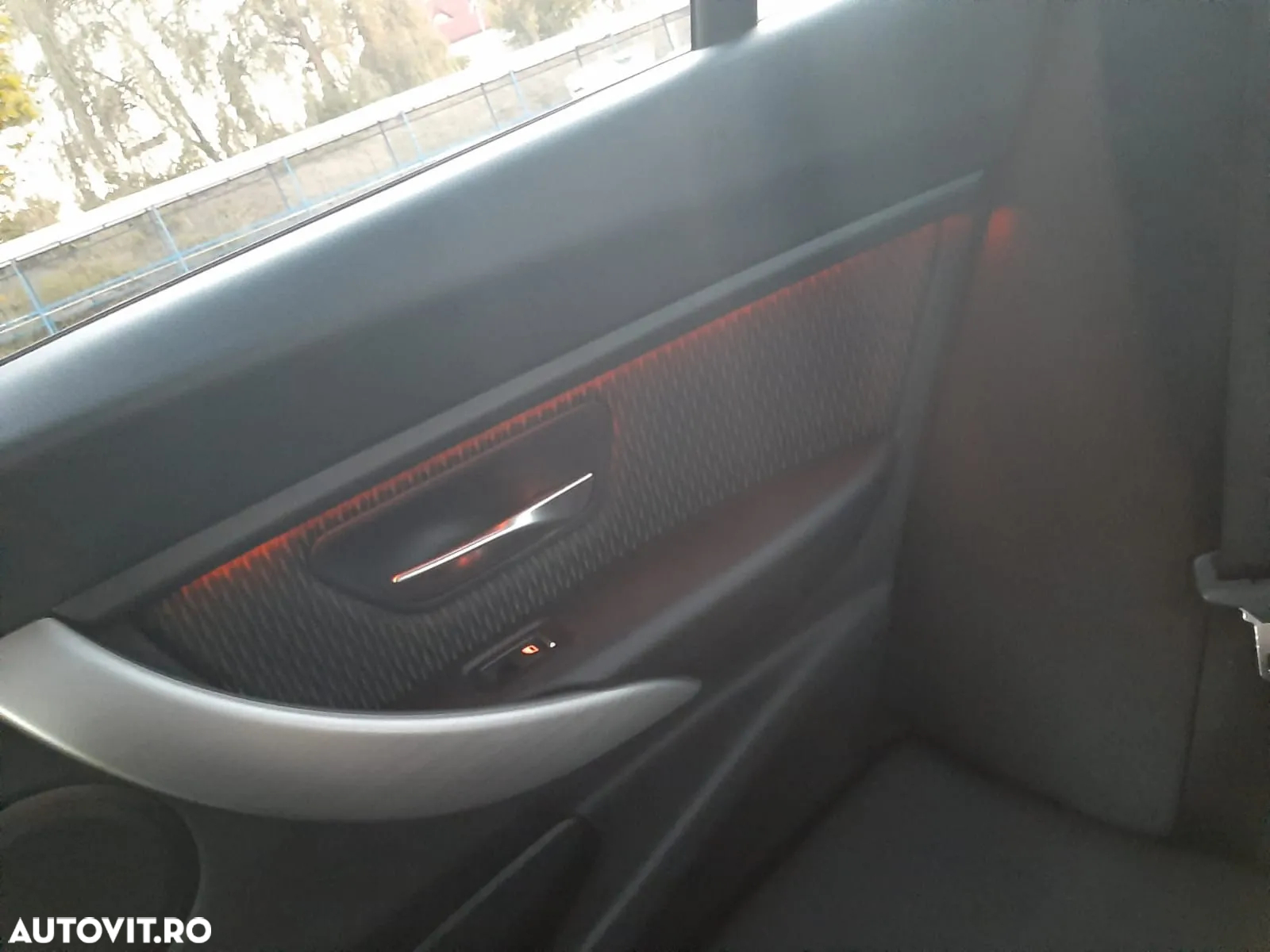 BMW Seria 3 320d Sport Line - 3