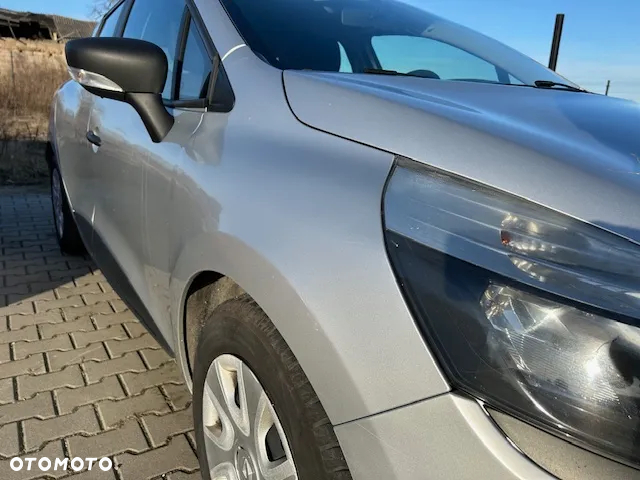 Renault Clio - 6