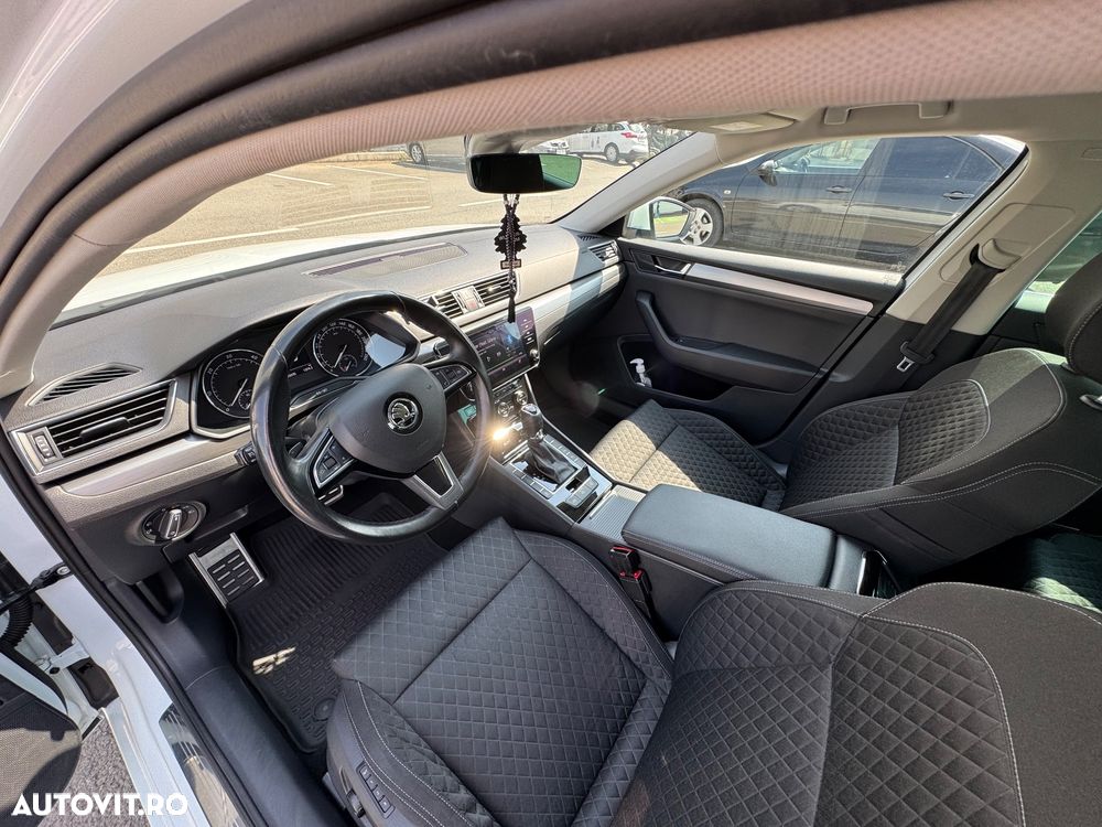 Skoda Superb 2.0 TDI DSG Style - 10