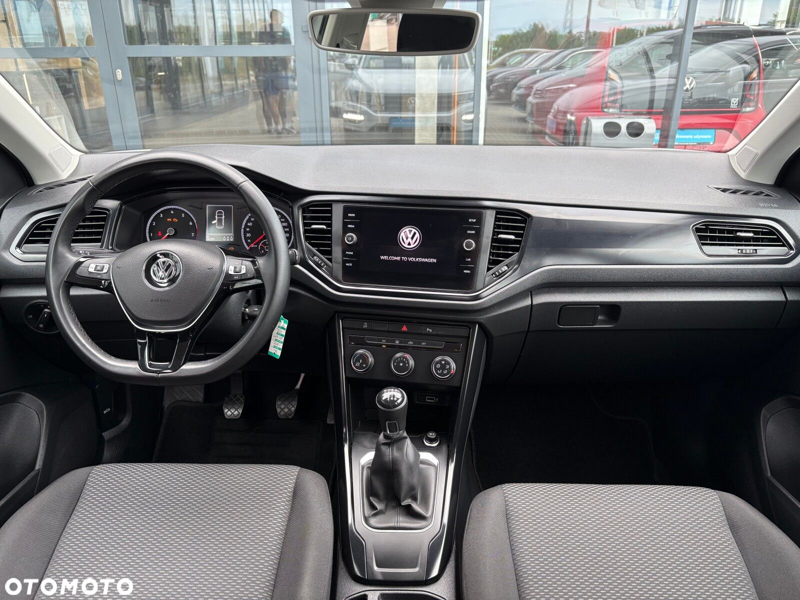 Volkswagen T-Roc - 9