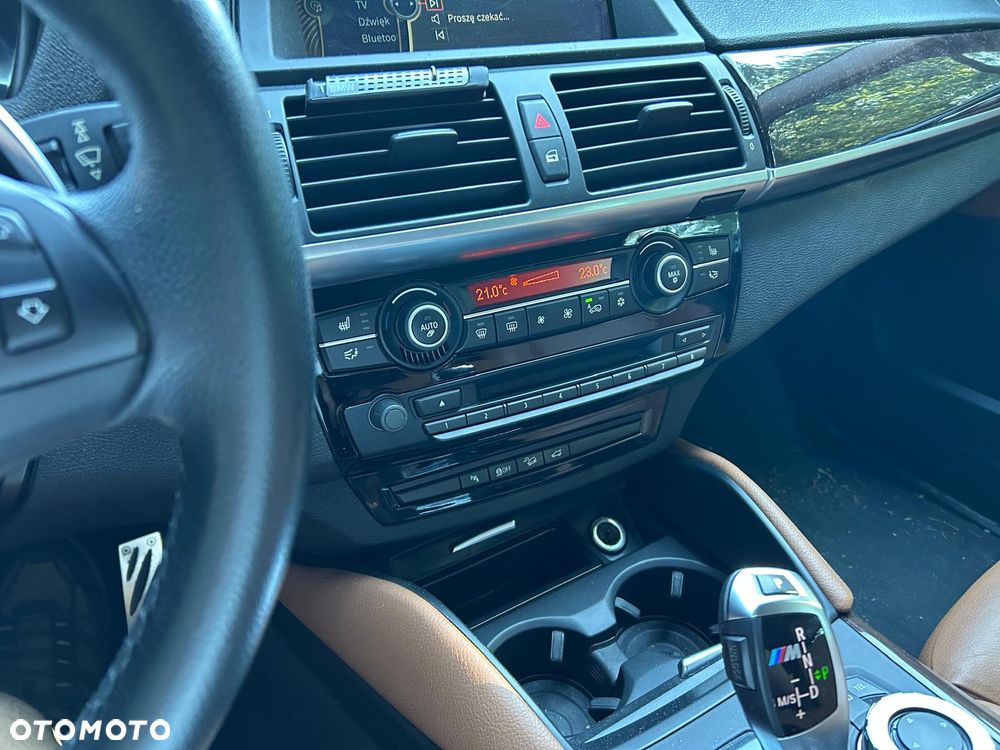 BMW X6 - 25