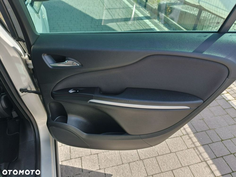 Opel Zafira - 12